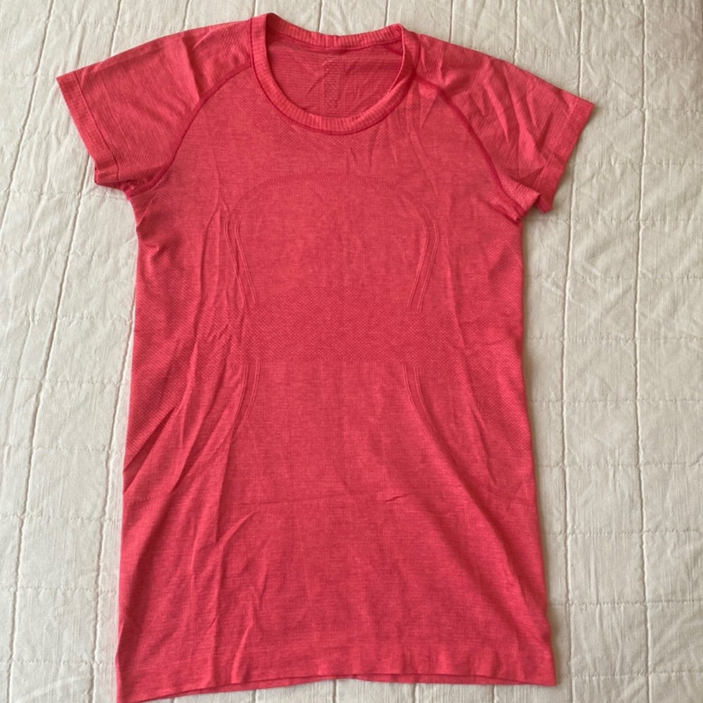 lululemon athletica bright pink Short Sleeve Tee